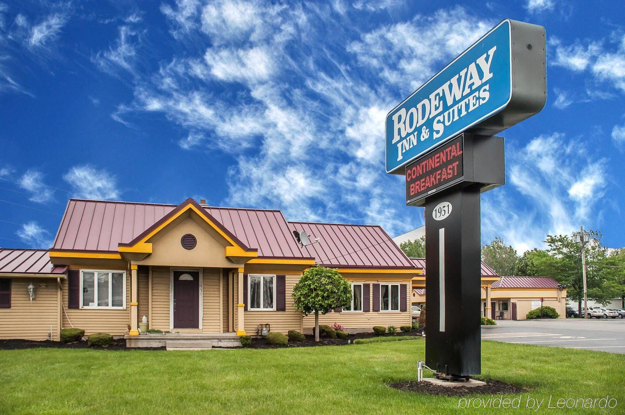 Amherst Inn&Suites Exterior foto
