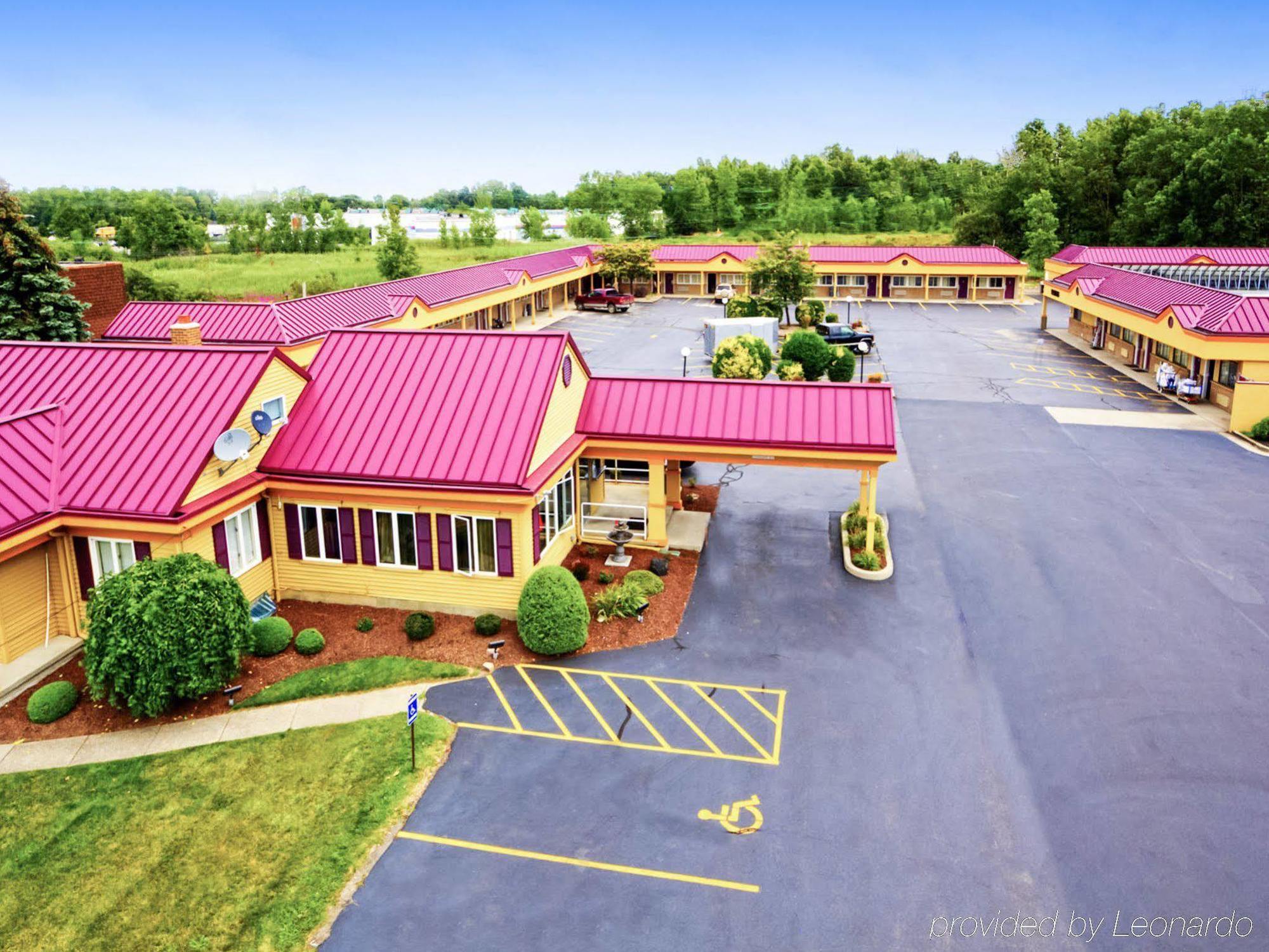 Amherst Inn&Suites Exterior foto